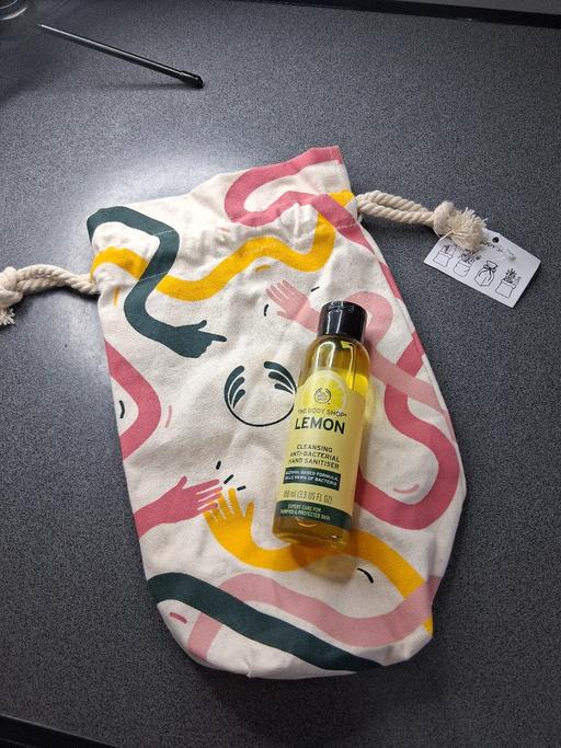 Buy & Sell Staffordshire Lichfield - Photos for bodyshop bag & cleansing hand sanitiser