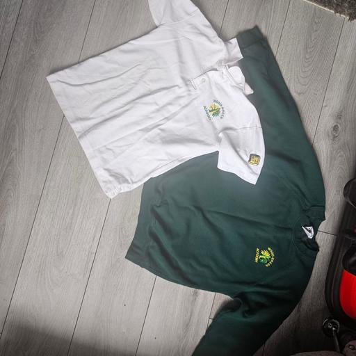 Buy & Sell West Midlands Sandwell - Photos for Wood green jumper and polo top