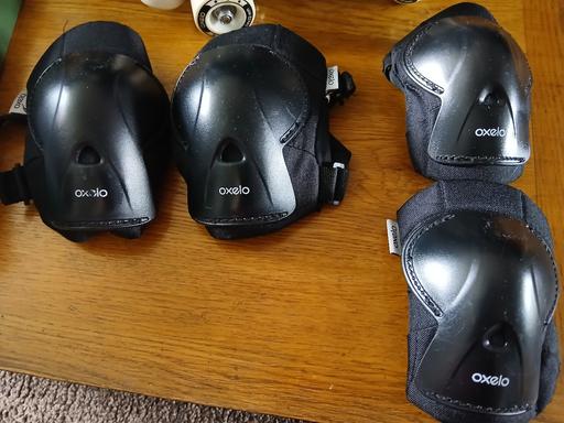 Buy & Sell West Midlands Birmingham - Photos for Decathlon knee and elbow pads 9-15 years