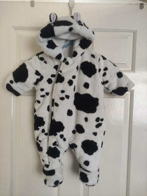Buy & Sell Grafton Street Industrial Estate West Northamptonshire - Photos for Baby snow suit