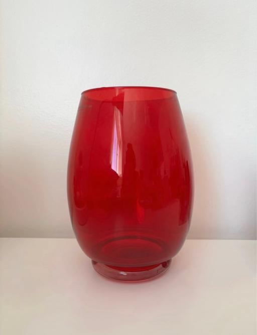 Buy & Sell West Midlands Birmingham - Photos for Red Glass Vase