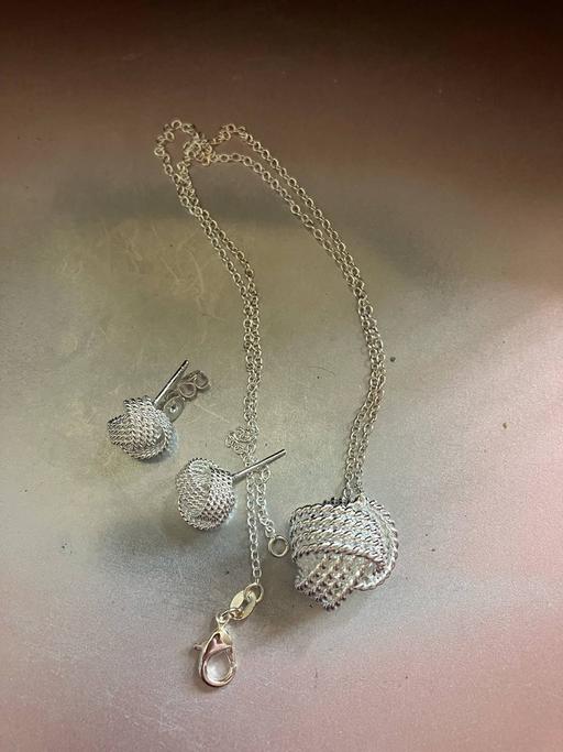 Buy & Sell East London South Hackney - East London - Photos for 925 Silver Knot Necklace and...