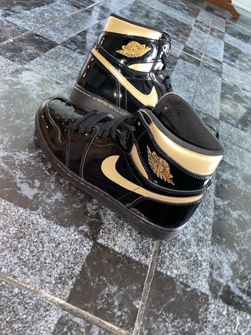 Buy & Sell Milnrow Rochdale - Photos for Air jordan 1 high og patent black gold