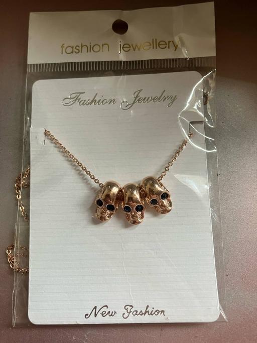 Buy & Sell East London South Hackney - East London - Photos for 3 Rose Gold Plated Rhinestone Skulls Necklace