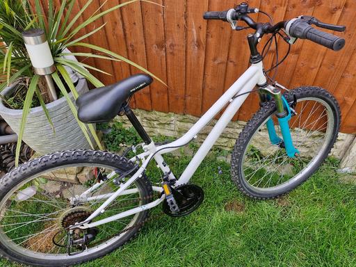 Buy & Sell West Midlands Birmingham - Photos for Childs bike
