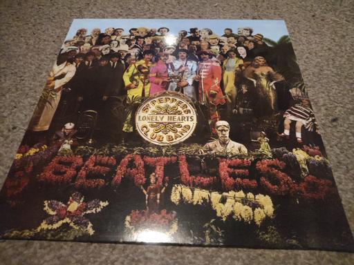 Buy & Sell Kent Medway - Kent - Photos for the beatles Sgt pepper red vinyl album mint