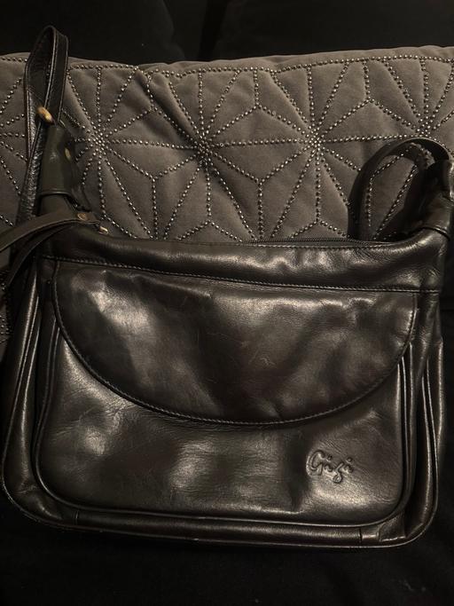 Buy & Sell South West London Colliers Wood - South West London - Photos for Gigi real leather hand bag