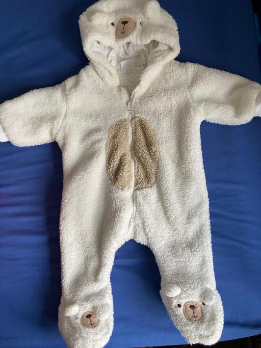 Buy & Sell West London Hounslow - Photos for Baby snowsuit up to 6 months