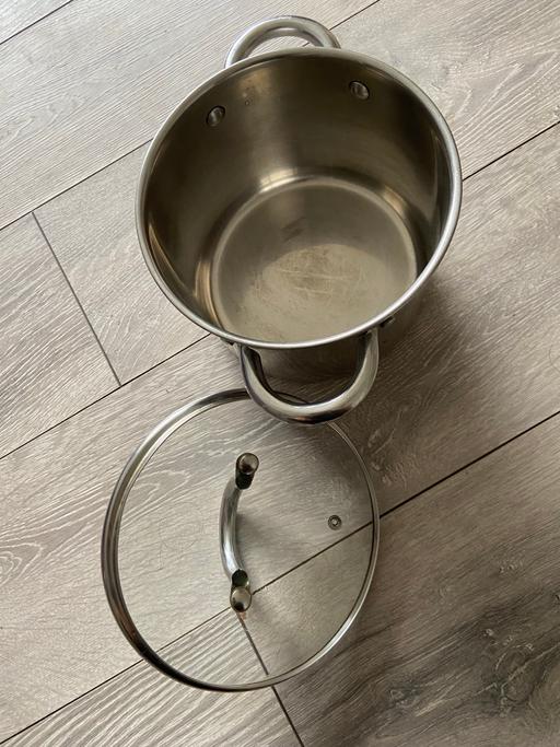 Buy & Sell South West London East Bedfont - South West London - Photos for Basic stainless steel stock pot with lids