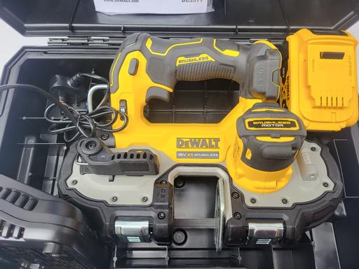 Buy & Sell West Midlands Sandwell - Photos for DeWALT DCS377 18v XR Band Saw 1x5.0ah batt