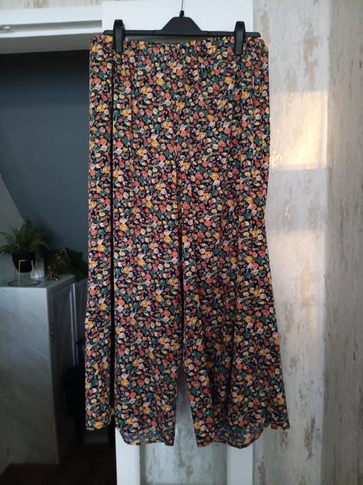 Buy & Sell East London Havering - Photos for shein floral print wide leg trousers 2xl