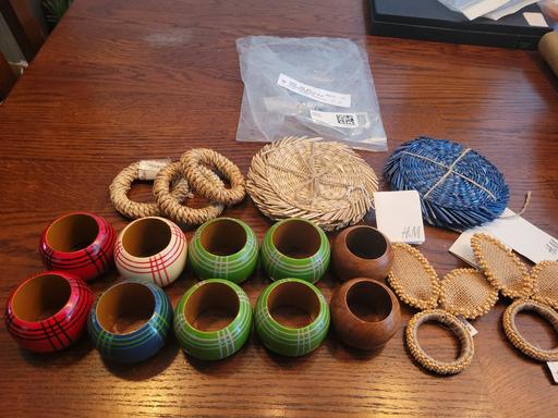Buy & Sell Hertfordshire Broxbourne - Photos for H&M HOME 23 Pieces Dining table accessories M