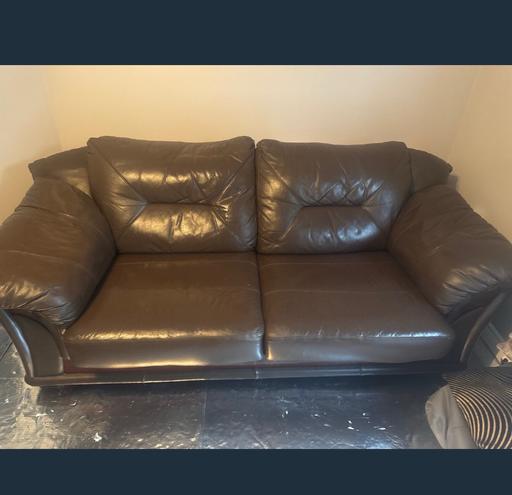 Buy & Sell Shropshire Telford and Wrekin - Photos for 3 seater and 2seater sofa