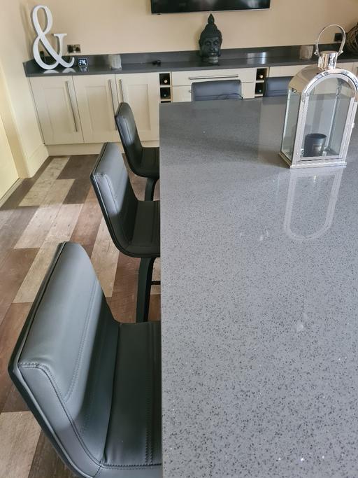 Buy & Sell South Yorkshire Barnsley - Photos for 5 x brand new swivel bar stools.