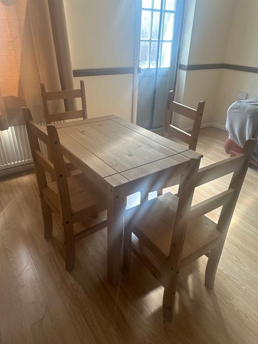 Buy & Sell East London Stepney Green - East London - Photos for Wooden dining table and 4 chairs