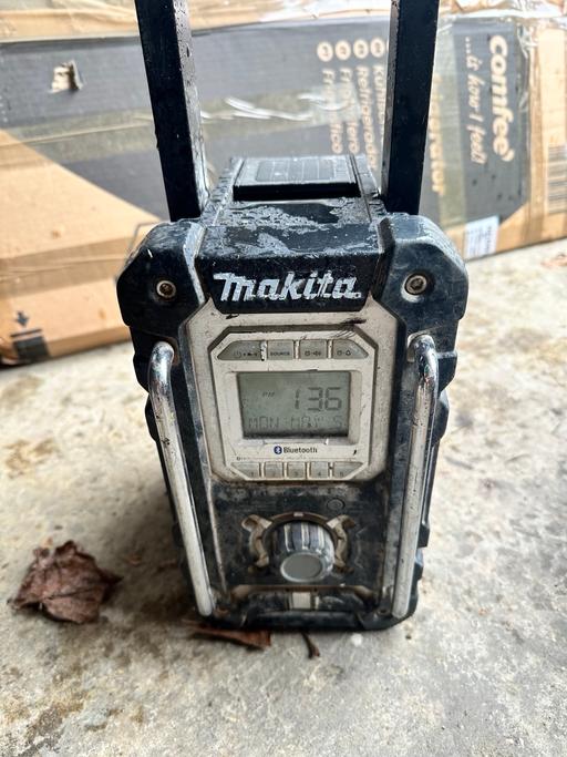 Buy & Sell South East London Tulse Hill - South East London - Photos for Makita battery operated radio