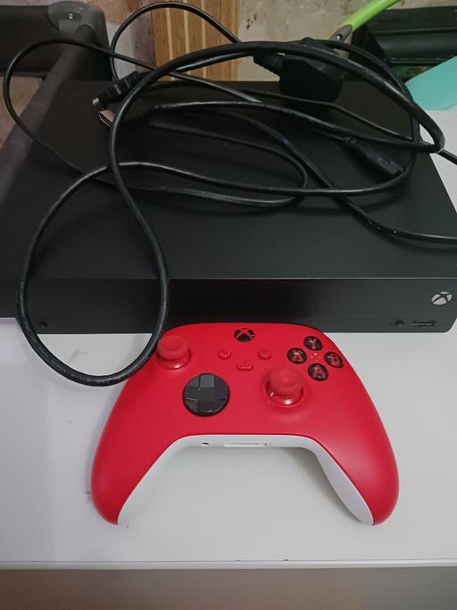 Buy & Sell West Midlands Birmingham - Photos for xbox one x 1tb With Leads Controller