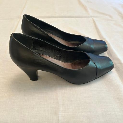 Buy & Sell Bristol Stapleton - Bristol - Photos for Ladies Black Court Shoes Size 6