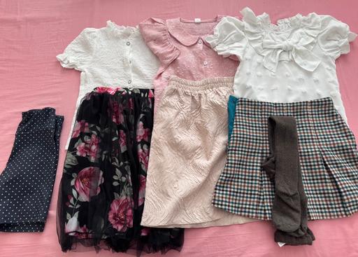 Buy & Sell Surrey Epsom and Ewell - Photos for Girls skirts and tops (Age 7-8 yrs)