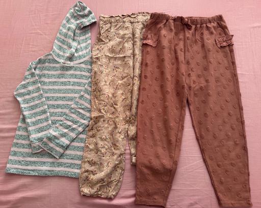 Buy & Sell Surrey Epsom and Ewell - Photos for Girls 2 trousers and 1 hoodie top (Age 6-7 y)