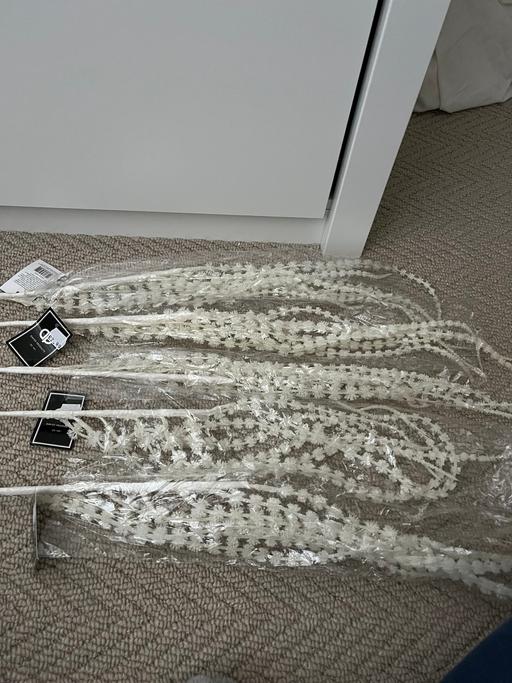 Buy & Sell Greater Manchester Bury - Photos for Glitter white artificial stems