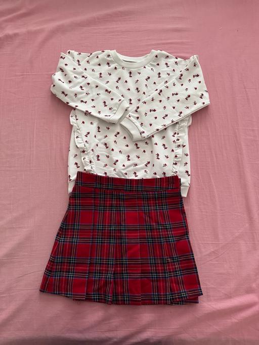 Buy & Sell Surrey Epsom and Ewell - Photos for Girls skirt and top set (Age 6yrs)