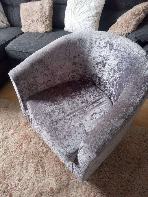 Buy & Sell South East London Plumstead - South East London - Photos for CRUSH VELVET CHAIR