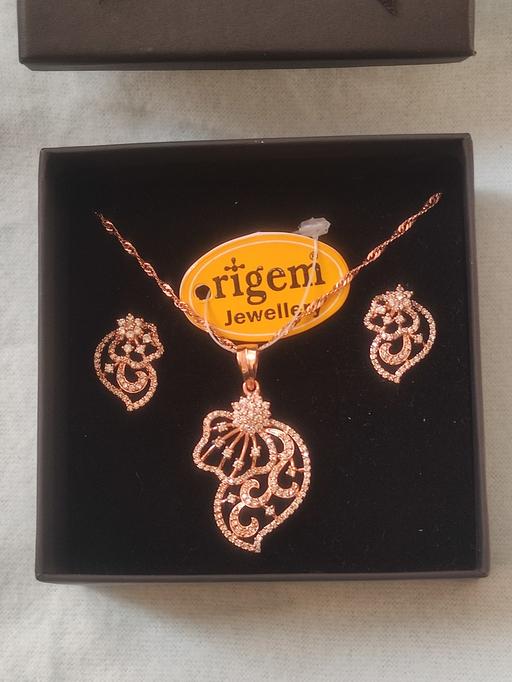 Buy & Sell Grafton Street Industrial Estate West Northamptonshire - Photos for Beautiful jewellery set
