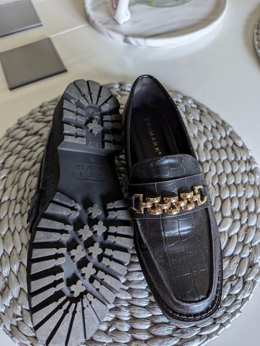 Buy & Sell Woodcross Wolverhampton - Photos for shoes size 4