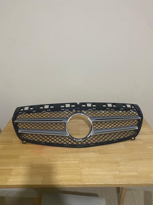 Vehicles Central London King`s Cross - Central London - Photos for Mercedes a w176 front grill