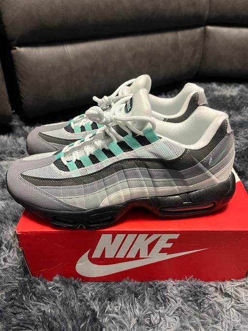 Buy & Sell Surrey Tandridge - Photos for Air max 95s