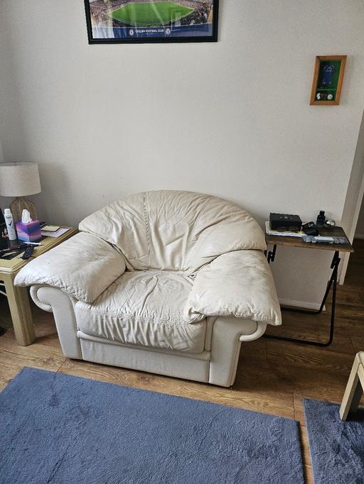 Buy & Sell North London Edmonton - N9 - Photos for single sofa