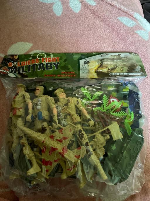 Buy & Sell Harpurhey Manchester - Photos for Soldiers set
