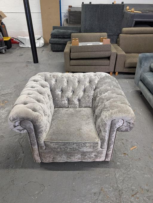 Buy & Sell West Yorkshire Wakefield - Photos for Silver Crushed Velvet Chesterfield Chair