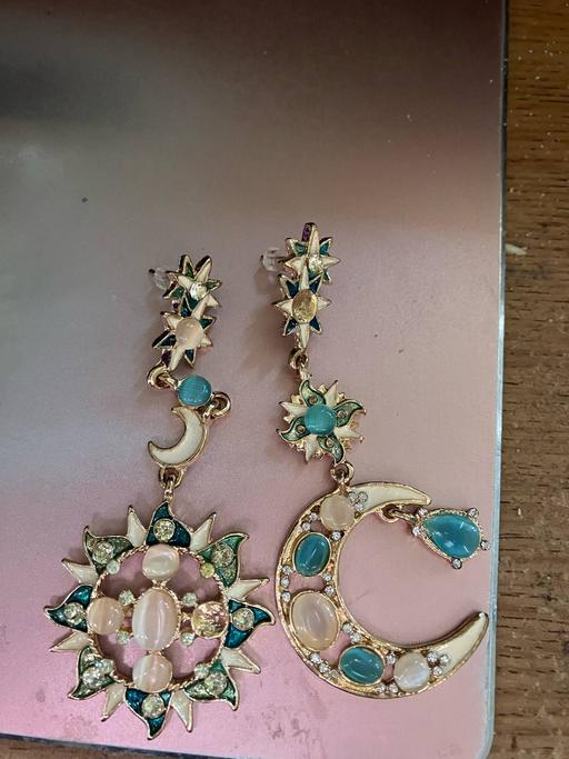 Buy & Sell East London South Hackney - East London - Photos for Sun and Moon Crystal Opal Drop Earrings