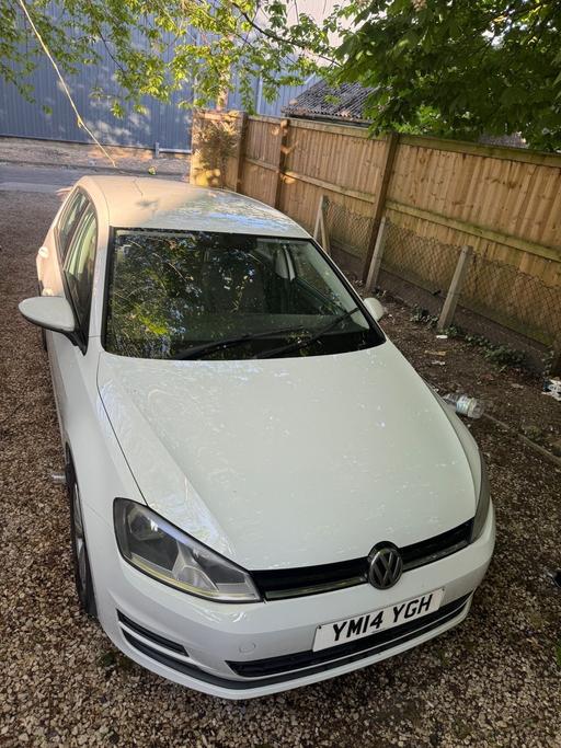Vehicles South East London Woodside - Croydon - Photos for Volkswagen Golf excellent condition!