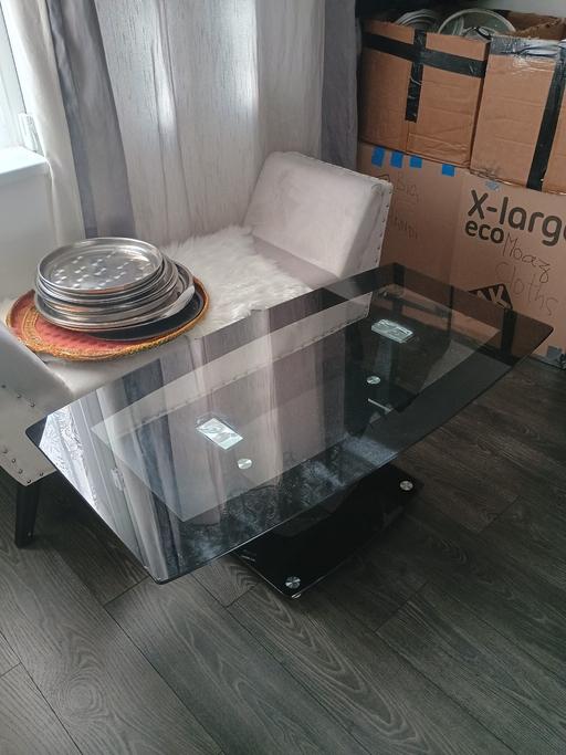 Buy & Sell West Midlands Sandwell - Photos for Black Glass Table