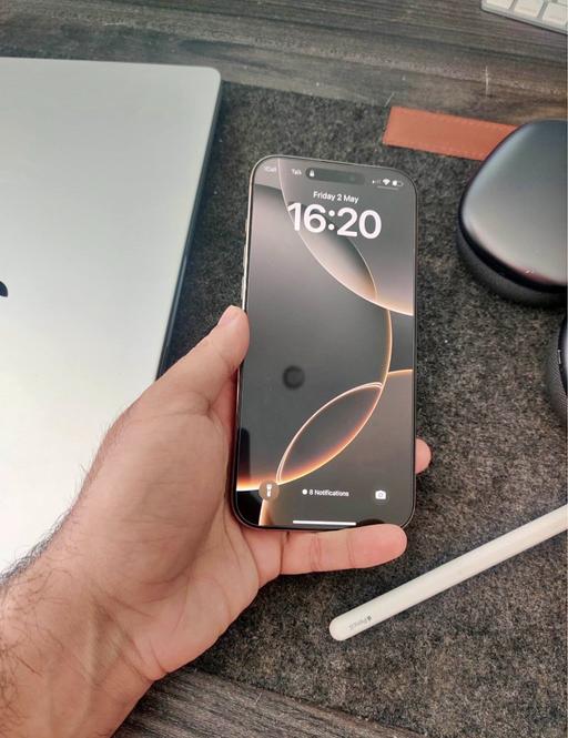 Buy & Sell Surrey Runnymede - Photos for iPhone 16 Pro Max 256GB