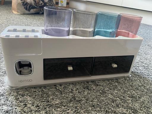 Buy & Sell West Midlands Walsall - Photos for Wall-mounted toothbrush holder and bathroom