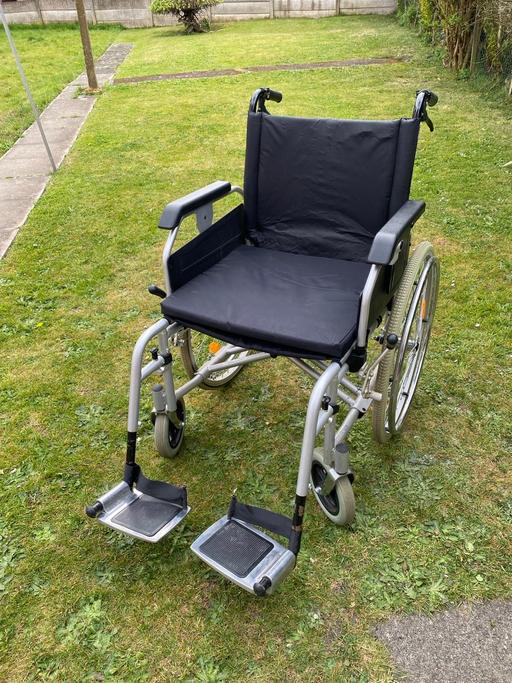 Buy & Sell West Midlands Wolverhampton - Photos for Wheelchair