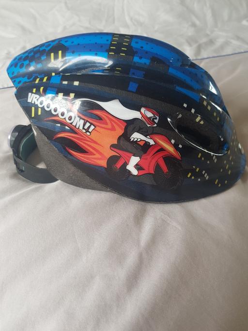Buy & Sell West Midlands Dudley - Photos for childs bike helmet Small