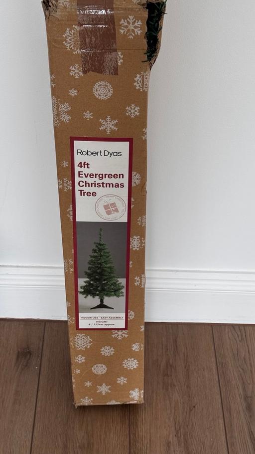 Buy & Sell South West London Haydons Road - South West London - Photos for 4ft Christmas Tree from Robert Dyas