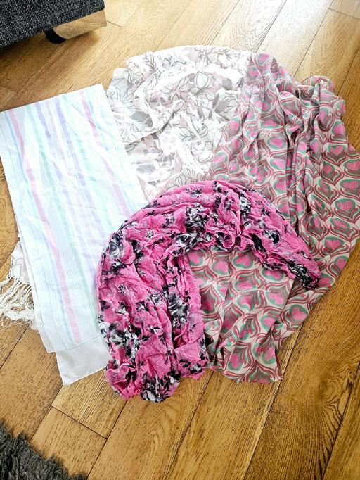 Buy & Sell South Yorkshire Doncaster - Photos for 4 summer scarves..price is for all of them