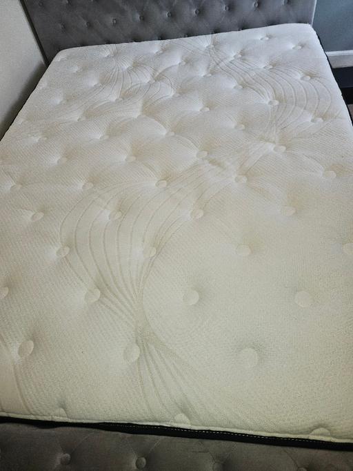 Buy & Sell North London - Photos for mattress King