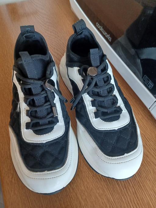 Buy & Sell Derbyshire North East Derbyshire - Photos for River Island trainers size 4