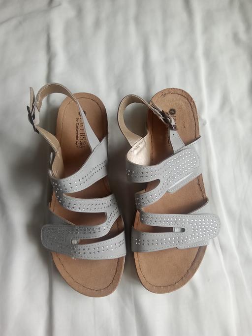 Buy & Sell Rowley Village Sandwell - Photos for sandals