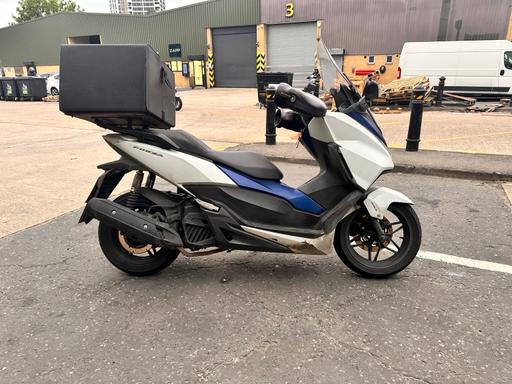 Vehicles West London Little Venice - W9 - Photos for Honda Forza 125cc 33k mileage