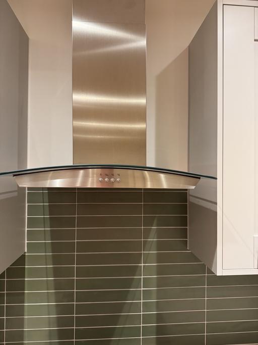 Buy & Sell Kent Canterbury - Photos for Electrolux Chimney cooker hood