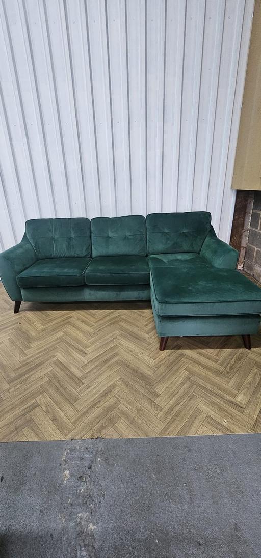 Buy & Sell Staffordshire South Staffordshire - Photos for Green Velvet DFS Penny 4 Seater Lounger