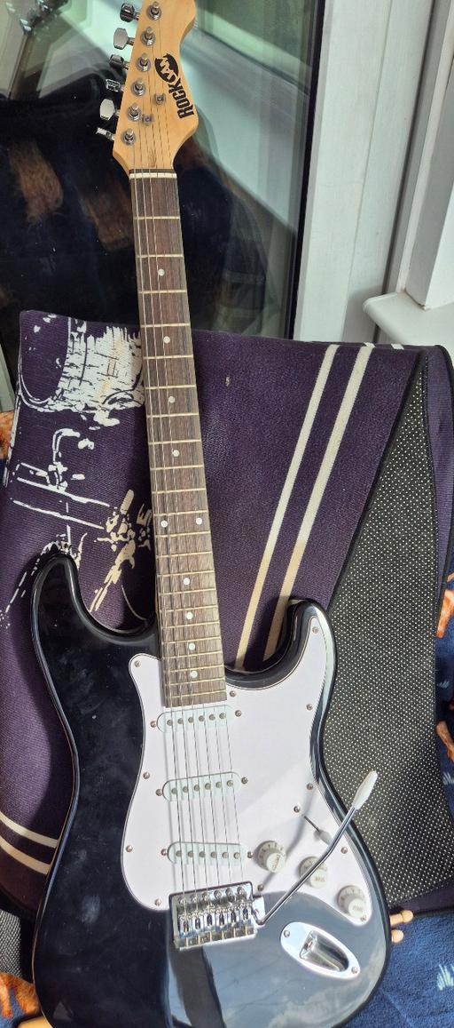 Buy & Sell County Durham Eldon - County Durham - Photos for rockjam guitar and AMP